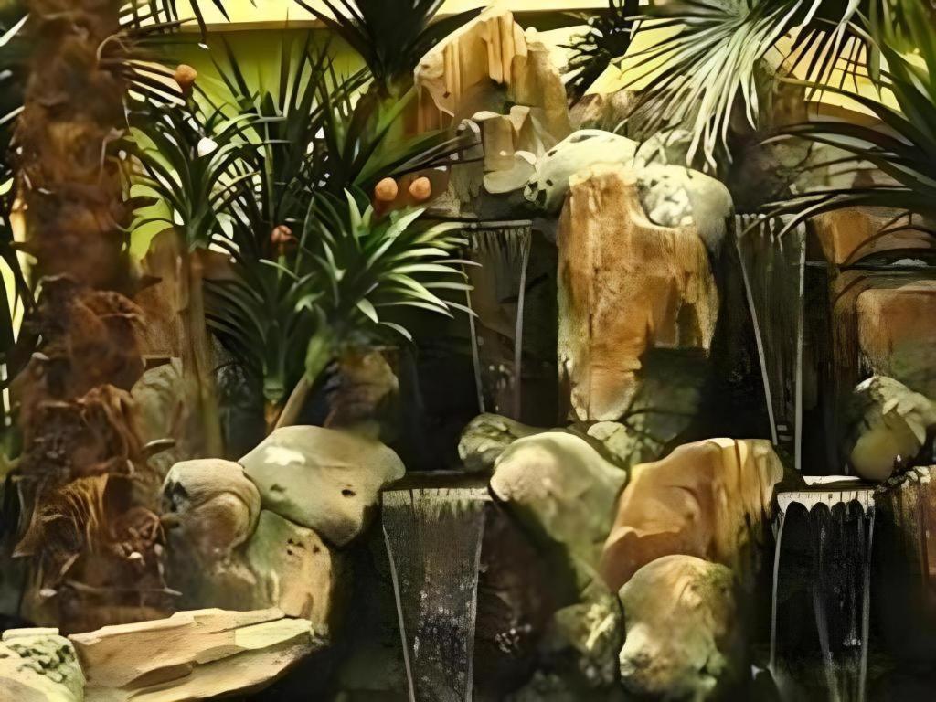 V3 Hotel Surabaya Dış mekan fotoğraf